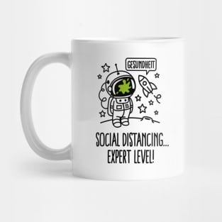 Gesundheit, Social distancing Expert level Corona quarantined Mug